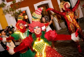 Desfile Natal de Todos Nós movimenta Jaraguá e reforça vocação turística do bairro histórico