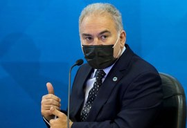 Nova recomendação do Ministério da Saúde acaba intervalo entre doses contra gripe e Covid-19