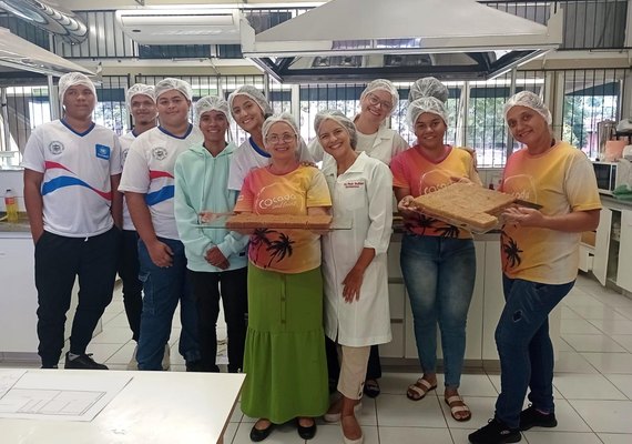 Estudo apoiado pela Fapeal visa aprimorar segurança alimentar em bancas de cocadas da Massagueira