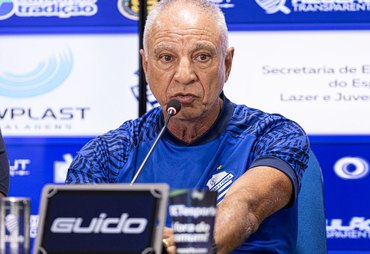 Técnico do CSA cobra reforços após derrota para o Itabaiana: 'Chegar e ser essencial'
