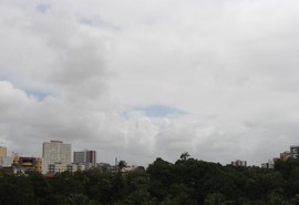 Primeiro fim de semana de inverno em AL será de tempo nublado com chuvas passageiras