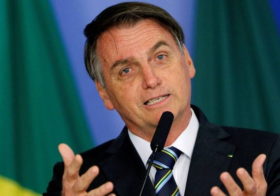 Bolsonaro admite que pode rever nomeação de Eduardo