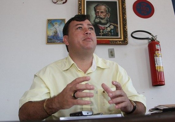 TCE apura irregularidade em contas de ex-prefeito