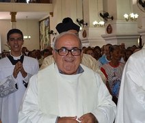 Padre Manoel Henrique morre aos 77 anos, em Maceió