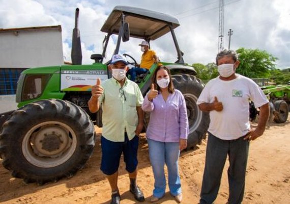 Prefeita Christiane Bulhões relembra ações da Secretaria de Desenvolvimento Rural