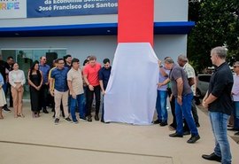 Codevasf e prefeitura municipal implantam centro de economia solidária e infraestrutura viária em Coruripe (AL)