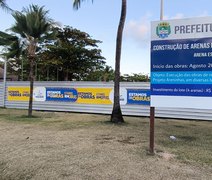 Mesmo condenado, JHC ignora Justiça e espalha publicidade institucional por toda Maceió