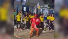 Vídeo: apoiadoras de Lula e de Bolsonaro dançam juntas na Bahia