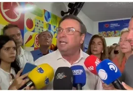 Entre JHC, Lira e Renan, Luciano ganha tempo para decidir palanque