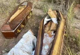 VÍDEO: Caixões vazios são encontrados em fazenda no interior de AL