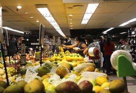 Cesta de compras de famílias de renda mais baixa tem queda de 0,30%