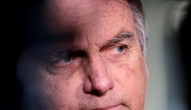 Bolsonaro tem crise de soluço e passa por atendimento médico na prisão