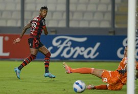 Libertadores: Flamengo supera Sporting Cristal por 2 a 0