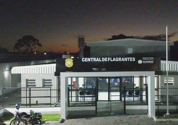 Mulher é presa em Maceió suspeita de aplicar golpe do falso imóvel em cartório