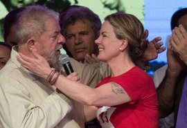 Seria um erro político o PT não ter Lula como candidato, diz Gleisi