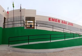 Joaquim Gomes recebe escola totalmente reformada