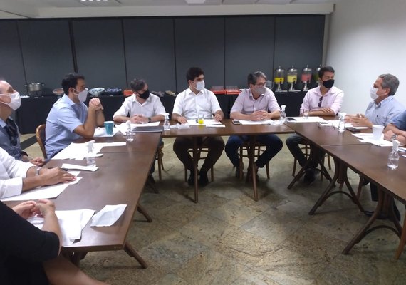 Vereador ouve demandas do trade turístico de Maceió