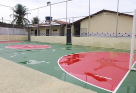 Duas escolas reformadas serão entregues nesta terça (19)