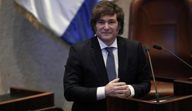 Apoio de Javier Milei a Flávio Bolsonaro em visita ao Brasil é visto como arriscado