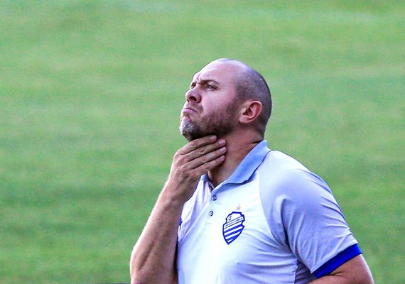 CSA enfrenta o Figueirense visando voltar ao G4