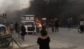 Populares protestam por asfalto após obras de saneamento básico; confira vídeo