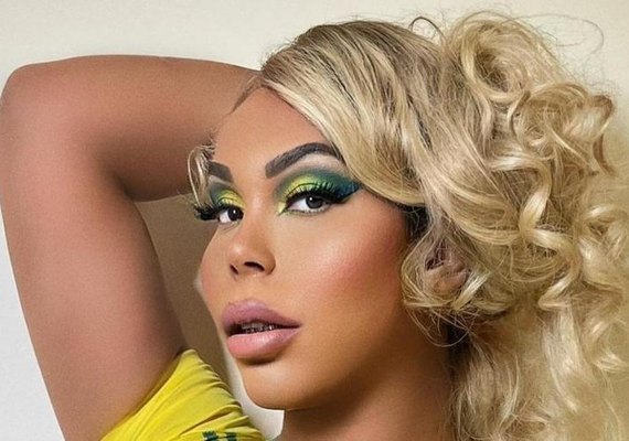 Influenciadora que já se “casou consigo mesma” diz ter vivido romance com ChatGPT e se declara “digissexual”