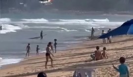 Adolescente morre após afogamento em trecho da orla da Jatiúca, em Maceió