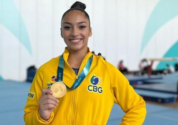Júlia Soares é ouro no solo em etapa da Copa do Mundo da Ginástica