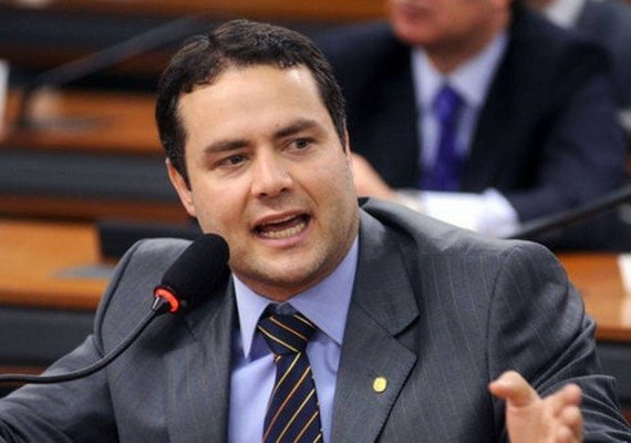 Renan Filho diz não ser contra a política do ICMS