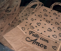 PM prende suspeito que usava sacolas românticas para disfarçar drogas