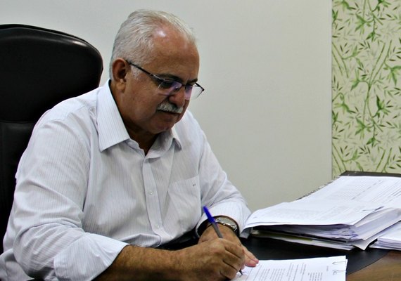 Após denúncia, prefeito de Arapiraca pode perder cargo