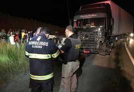 Acidente na BR-101 deixa três pessoas mortas na noite de segunda