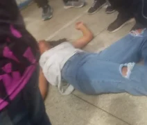 Adolescente de 14 anos é agredida por colegas e desmaia em escola de AL