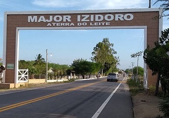Major Izidoro: Prefeita realiza primeira reunião do Comitê de Crise do COVID-19