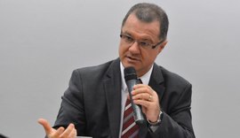 Carlos Gabas se recusa a falar sobre o 'calote' de R$ 5 milhões na compra de respiradores