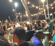 Vídeo: Luau Massayó lota orla de Ponta Verde para última superlua da década