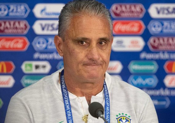 Tite confirma Filipe Luís no time titular para jogo contra o México
