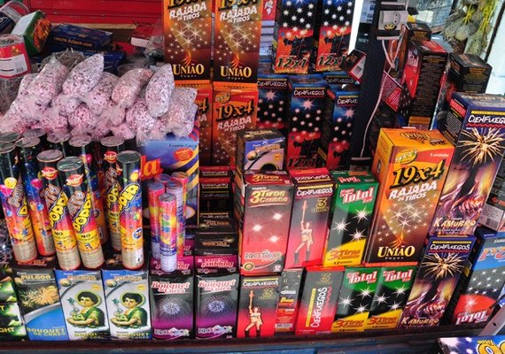Prefeitura de Penedo proíbe queima de fogos de artifício e fogueiras até 31 de junho