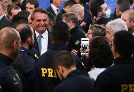 Policiais federais devem ter reajuste até 2022, diz presidente