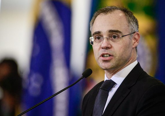 Sem festa e com culto: é assim que será comemorada a posse de André Mendonça no STF