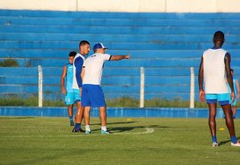 CSA apresenta novo técnico, Eduardo Baptista