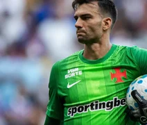 Jornal espanhol aponta falhas de Léo Jardim em derrota do Vasco