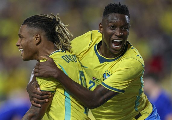 Brasil vence Croácia em Orlando e ganha confiança pré-Copa