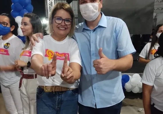 Francisco Salles e Rose Davino lideram pesquisa de estadual em Maceió