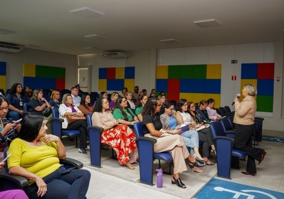 Imersão reúne gestores dos Gigantinhos para fortalecer práticas na educação