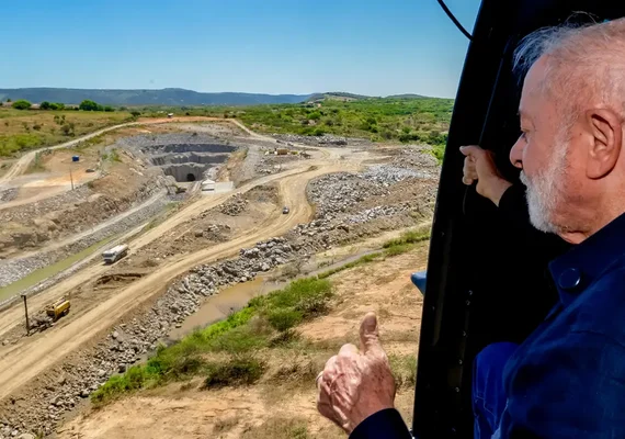 Lula inaugura túnel de transposição das águas do São Francisco no RN