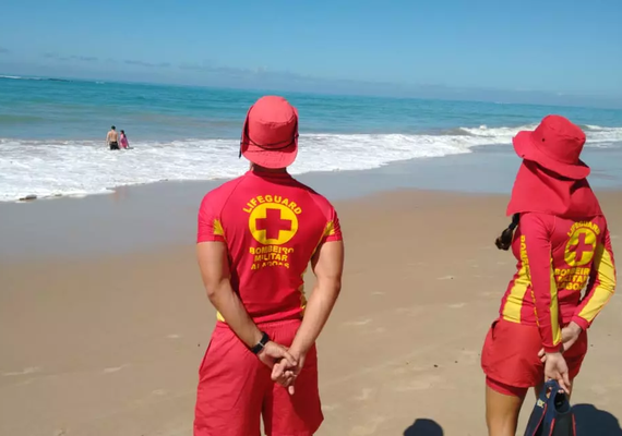 Nadador é atingido por ferrão de Arraiá em Praia de Marechal Deodoro