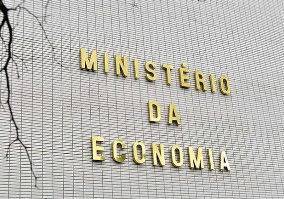 Secretário diz que o programa Auxílio Brasil será de R$ 300 reais