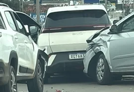 Engavetamento entre quatro veículos deixa apenas danos materiais em Arapiraca