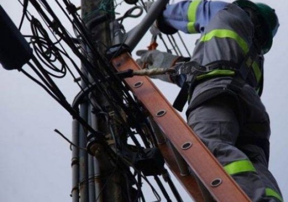 Acidente com funcionário da Equatorial causa apagão